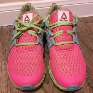 Womens Reebok tennis shoes